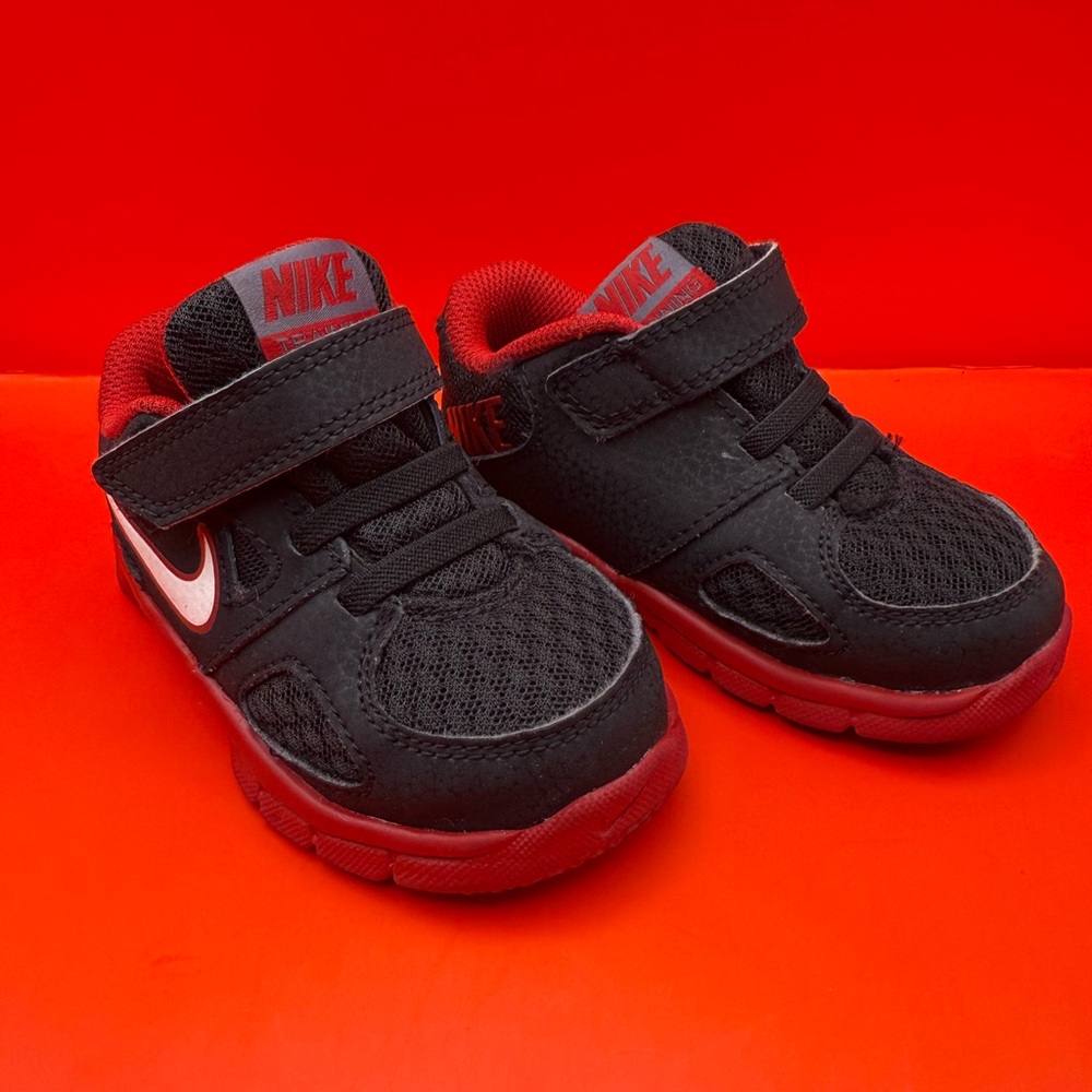 Nike Kids Black and Red Sneakers